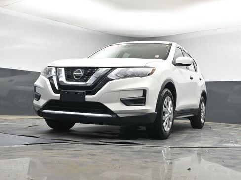 Used 2019 Nissan Rogue S image 24