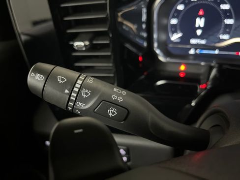 Used 2025 GMC Sierra 1500 SLT w/ SLT Premium Package image 10