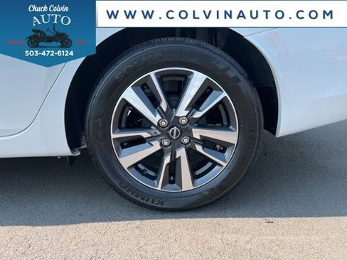 New 2025 Nissan Versa SV w/ Trunk Package image 11