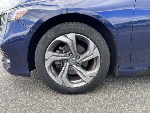 Used 2020 Honda Accord EX image 23
