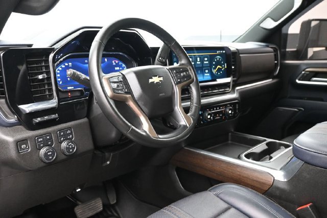 Used 2024 Chevrolet Silverado 3500 High Country w/ High Country Premium Package AWD/4WD image 22