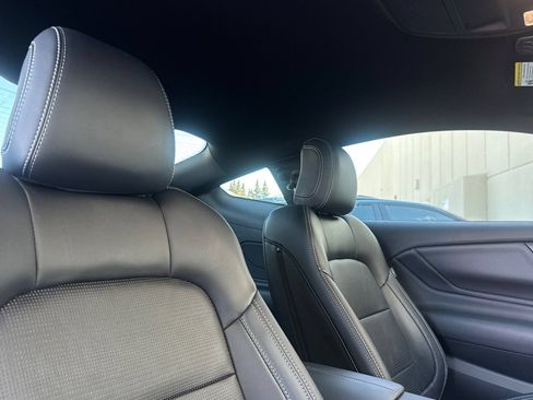 Used 2025 Ford Mustang GT Premium RWD image 16