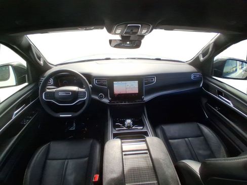 Used 2024 Jeep Wagoneer L Series II w/ Flexible Seating Group image 11