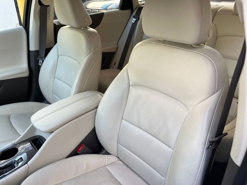 Used 2024 Chevrolet Malibu LT image 36