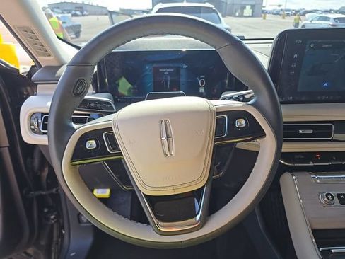 Used 2025 Lincoln Aviator Reserve w/ Jet Appearance Package RWD image 18