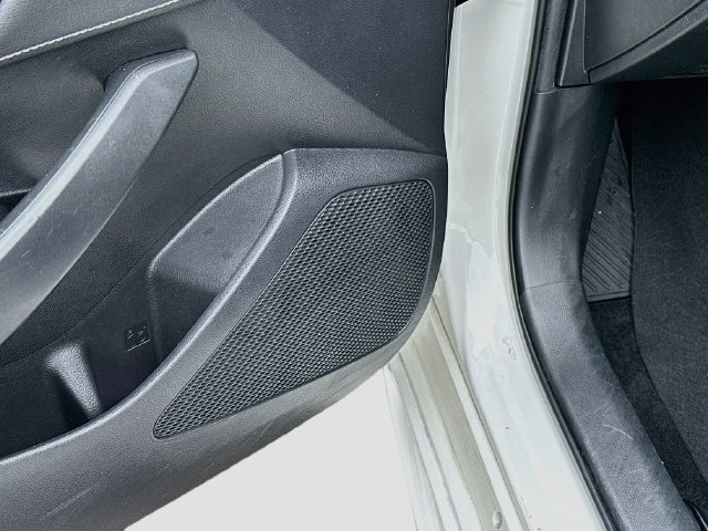 Used 2019 Toyota Corolla SE w/ SE Option Package FWD image 18