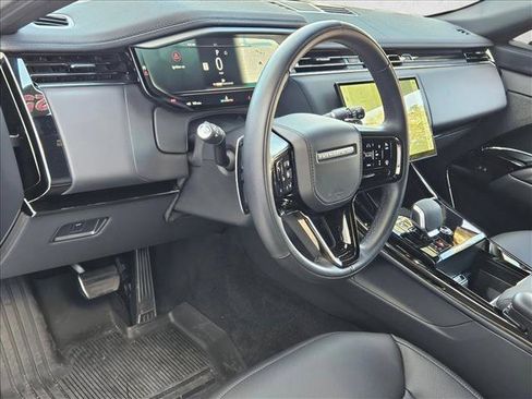 Used 2025 Land Rover Range Rover Sport Dynamic SE image 10