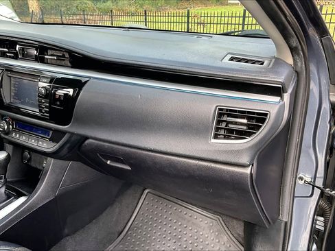 Used 2014 Toyota Corolla S image 16