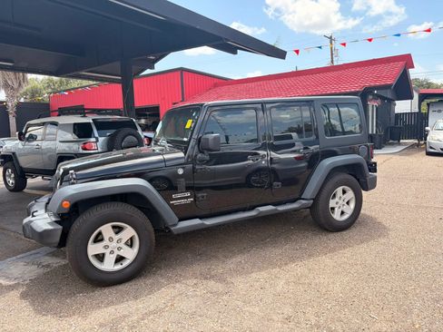 Used 2015 Jeep Wrangler Unlimited Sport AWD/4WD image 7
