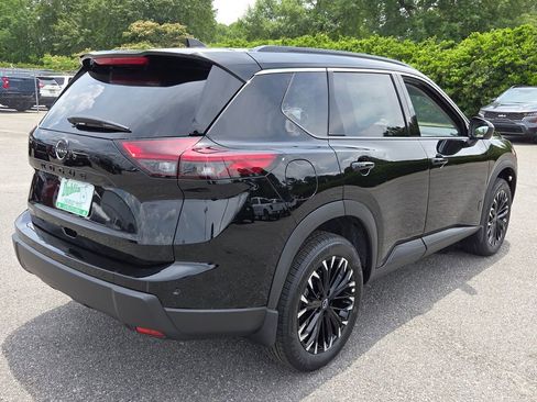 New 2026 Nissan Rogue SV FWD image 10