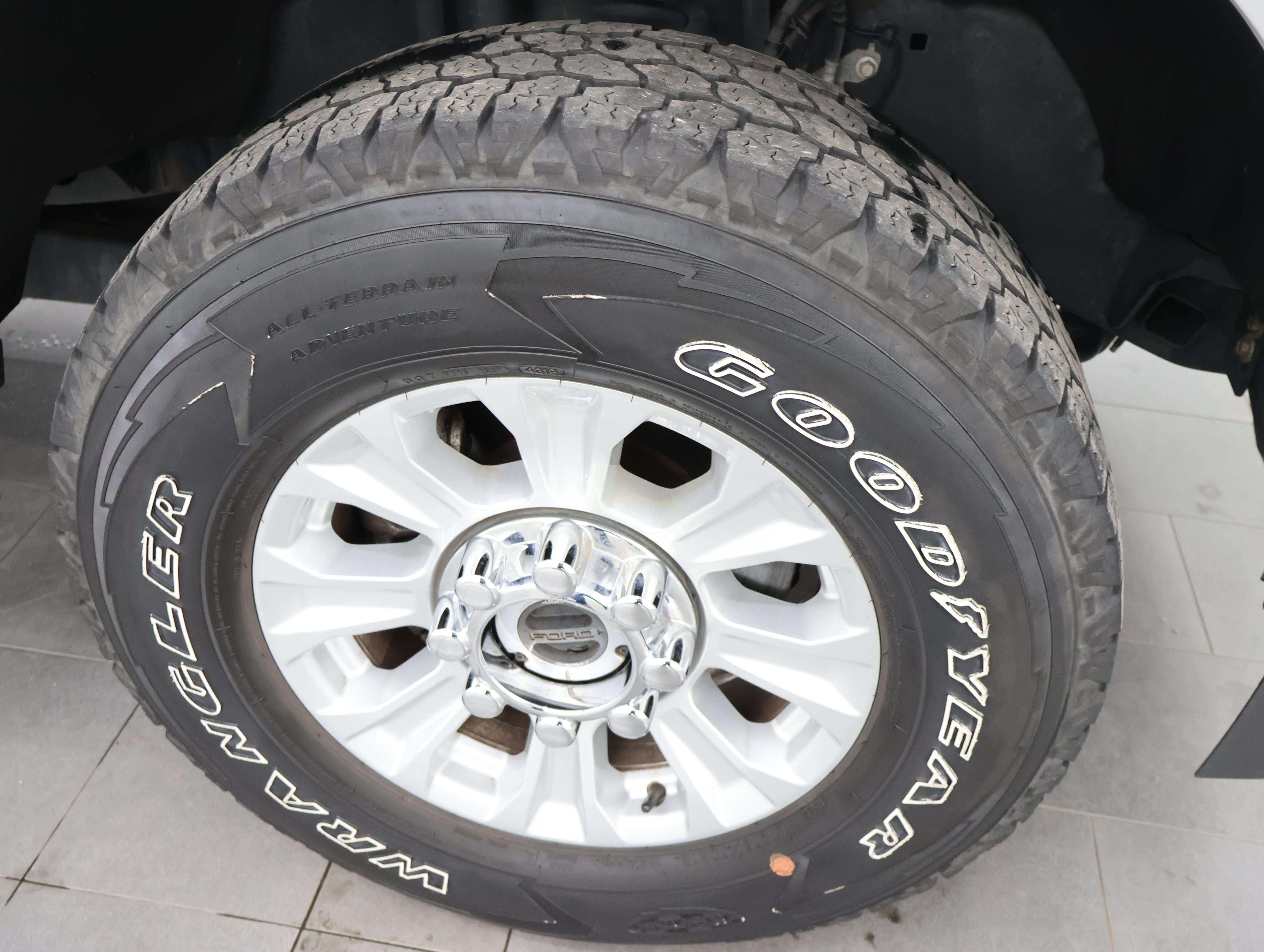 Used 2020 Ford F250 XLT w/ XLT Value Package AWD/4WD image 3