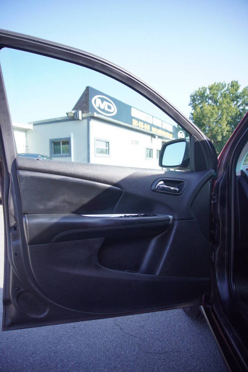 Used 2016 Dodge Journey SXT w/ Comfort/Convenience Group AWD/4WD image 9