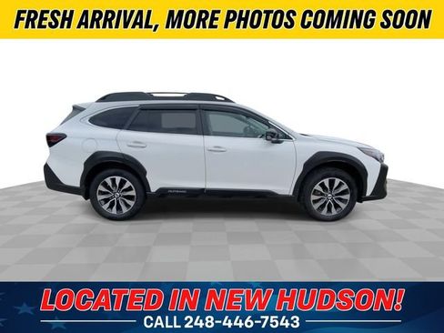 Used 2023 Subaru Outback Limited AWD/4WD image 3