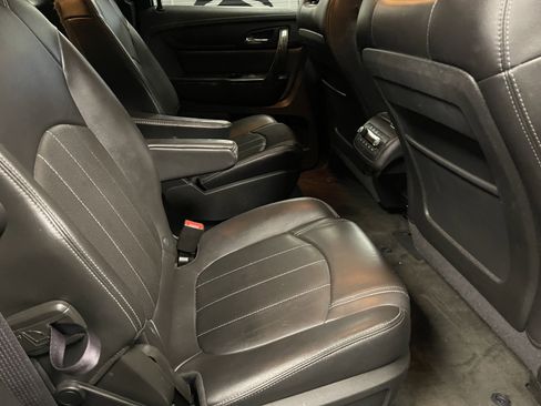 Used 2015 GMC Acadia SLT FWD image 16