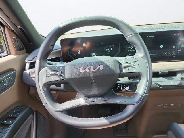 Certified 2024 Kia EV9 Land AWD/4WD image 9