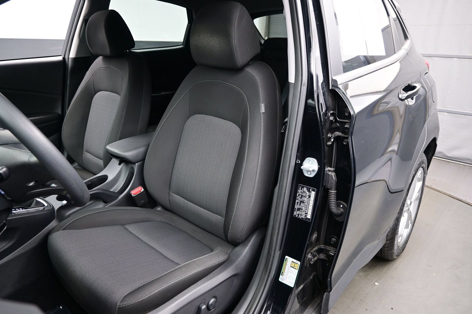 Certified 2023 Hyundai Kona SEL AWD/4WD image 12
