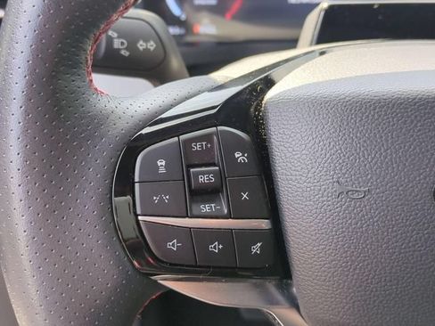 Used 2025 Ford Explorer ST-Line w/ ST-Line Street Pack AWD/4WD image 19
