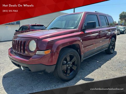 Used 2012 Jeep Patriot Latitude w/ Altitude Pkg image 1