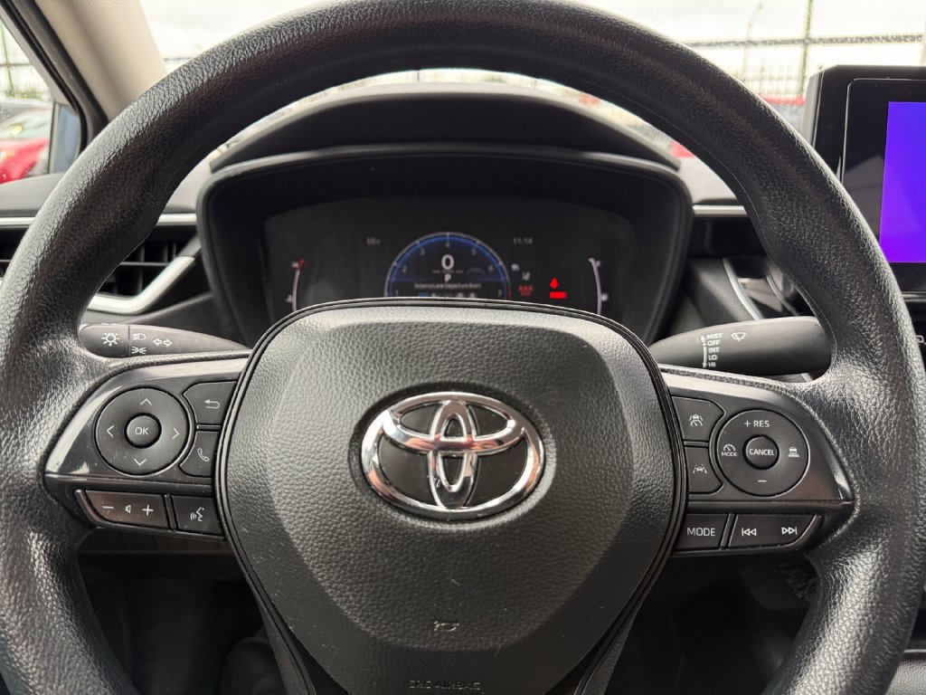 Used 2026 Toyota Corolla LE w/ LE Premium Package FWD image 32