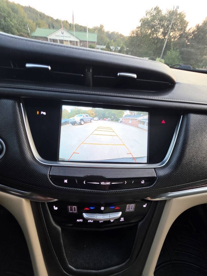 Used 2017 Cadillac XT5 Luxury w/ Driver Awareness Package AWD/4WD image 19