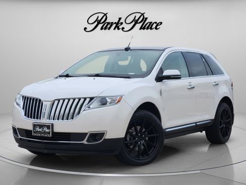 Used 2013 Lincoln MKX AWD image 1