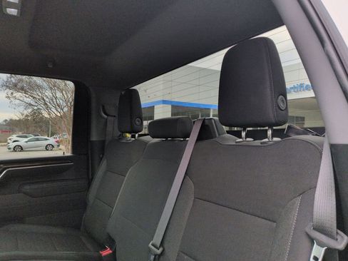 Used 2025 Chevrolet Silverado 2500 LT w/ Convenience Package image 28