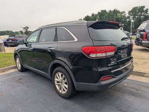 Used 2016 Kia Sorento FWD image 4