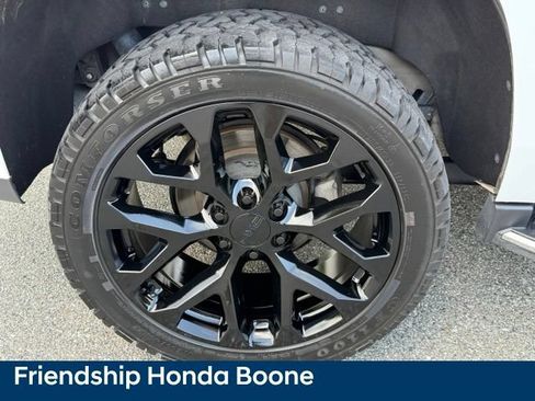 Used 2019 GMC Yukon SLT AWD/4WD image 10