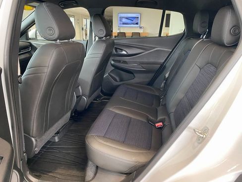 Used 2024 Buick Envista Preferred w/ Convenience I Package image 17