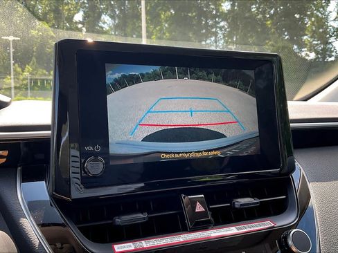 Used 2026 Toyota Corolla LE FWD image 32