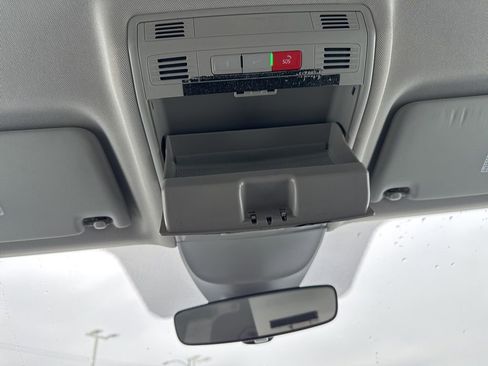 Used 2023 Volkswagen Taos SE image 42