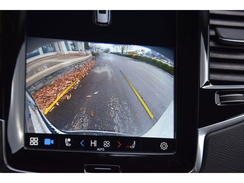 Certified 2023 Volvo XC90 B5 Plus image 23