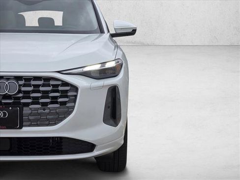 New 2025 Audi Q5 Premium image 10