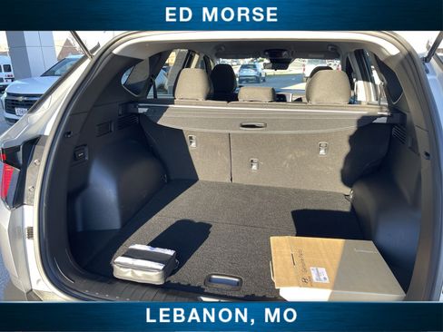 Used 2025 Hyundai Tucson SE image 23