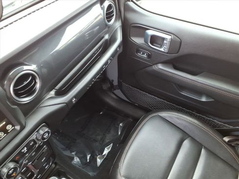 Used 2023 Jeep Wrangler Unlimited Rubicon 392 image 31