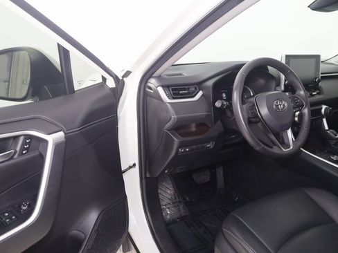 Used 2022 Toyota RAV4 Limited image 40