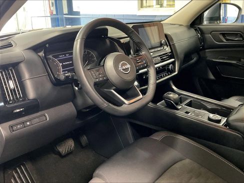 Certified 2023 Nissan Pathfinder SV AWD/4WD image 8