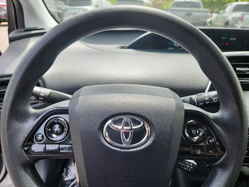 Certified 2022 Toyota Prius LE image 19