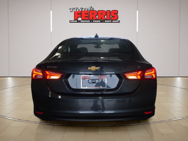 Used 2019 Chevrolet Malibu LT w/ Driver Confidence Package FWD image 4