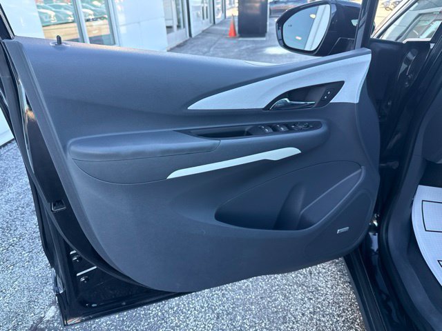 Used 2020 Chevrolet Bolt Premier w/ Infotainment Package FWD image 14