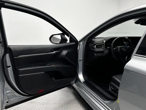 Used 2023 Toyota Camry SE AWD/4WD image 22
