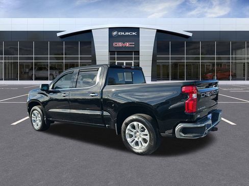 Used 2025 Chevrolet Silverado 1500 LTZ w/ LTZ Convenience Package II AWD/4WD image 3