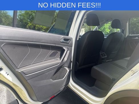 Used 2023 Volkswagen Tiguan SE image 31
