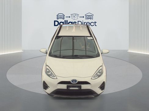 Used 2018 Toyota Prius C Two image 3