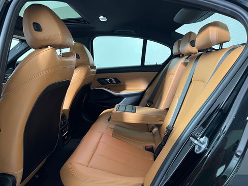 New 2025 BMW 330i xDrive Sedan w/ Convenience Package image 33