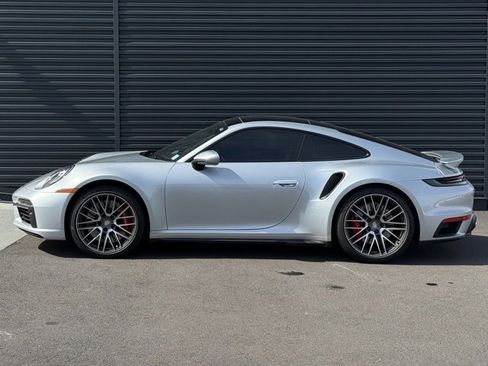 Certified 2022 Porsche 911 Turbo image 2