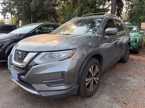 Used 2020 Nissan Rogue SV w/ Premium Package AWD/4WD image 2