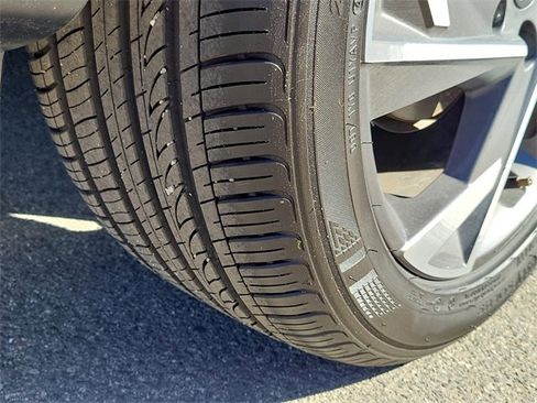 Used 2024 Hyundai Elantra SEL w/ Convenience Package image 25