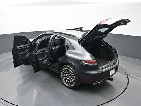 Certified 2020 Porsche Macan image 29