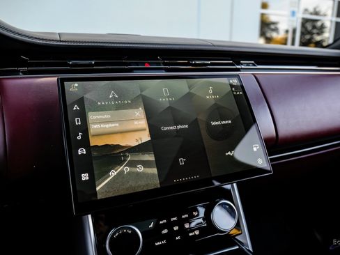 Used 2023 Land Rover Range Rover Long Wheelbase Autobiography image 61